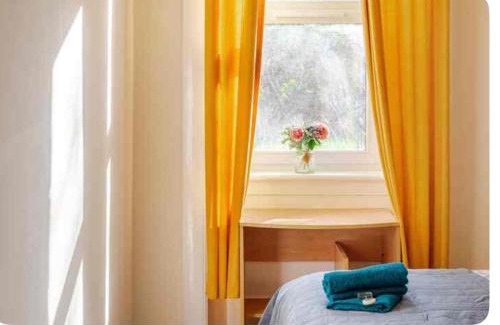 Dalry Apartment | Cozy 3-Bed Apartment in Edinburgh - Pet Friendly Retreat