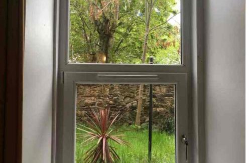 Dalry Apartment | Cozy 3-Bed Apartment in Edinburgh - Pet Friendly Retreat