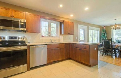 Intervale Condo | 3-bed condo in the Heart of North Conway sleeps 8 Mins from Cranmore & Storyland