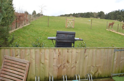 Pickering Cottage | Dog-Friendly 3-Bed Cottage with On-Site Fishing & Spa