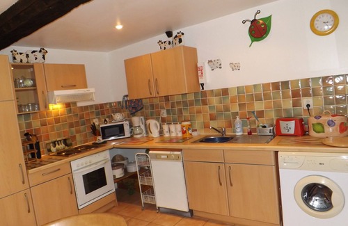 Saint-Simeon Cottage | Cozy 3-Bed Cottage in Passais-Villages with Breakfast