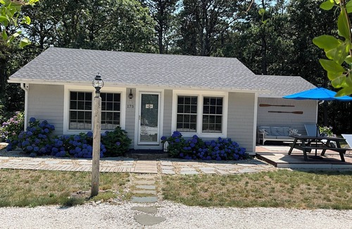 North Eastham House | Charming Cottage Steps to Private Beach – Pet Friendly Haven