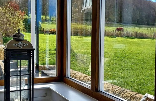 Sunderland Cottage | Charming Countryside Cottage Near Sunderland with Breakfast