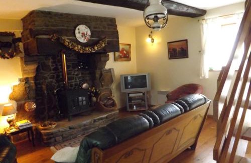 Saint-Simeon House | Charming 3-Bed Cottage in Passais-Villages - Family Friendly