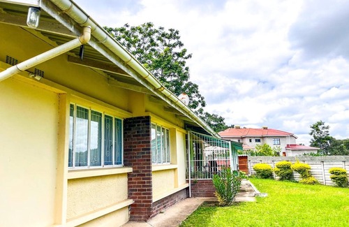 Gweru Apartment | 3 bed Cozy Homestay for Groups in Lundi Park - 2292