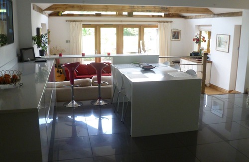 Haslemere House | Modern 3-Bed Self-Catering Retreat in Scenic Countryside