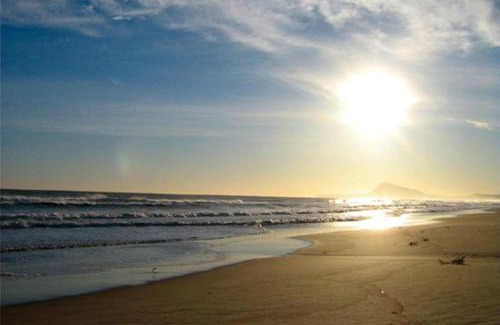 Plaza De La Costera Apartment | Relax by the Beach at Bellreguard - 4-Star Family Haven