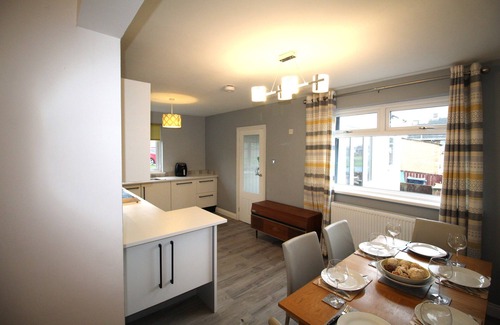 Rowlands Gill House | Comfortable 3 Bed House - Perfect for Families and Pets