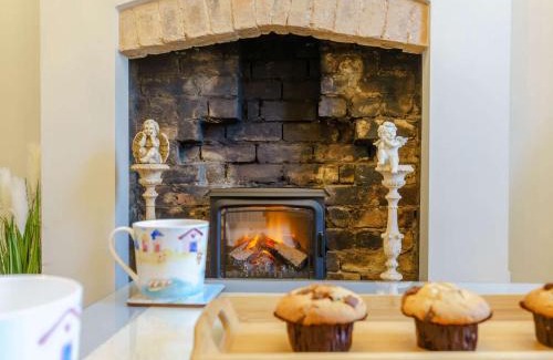Amble House | Family-Friendly 3-Bed Retreat in Amble with Hot Tub