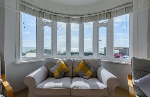 Bexhill-on-Sea Apartment | Family-Friendly 3-Bed Accommodations in Bexhill on Sea