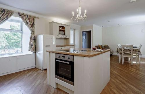 Biggar House | Family-Friendly 3-Bed Retreat in Biggar