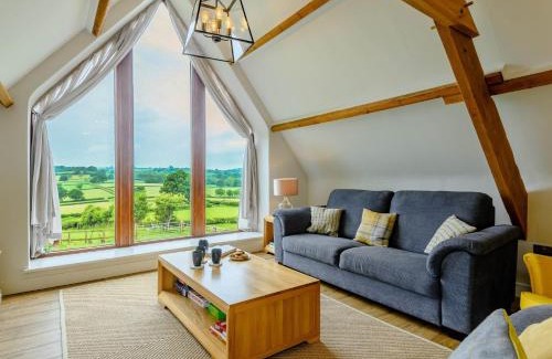 Llanfihangel Tal-y-llyn House | Pet-Friendly 3-Bed Retreat in Brecon for Your Family
