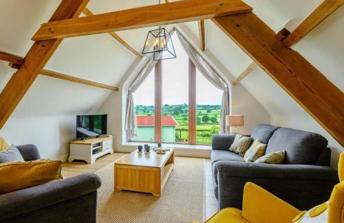 Llanfihangel Tal-y-llyn House | Pet-Friendly 3-Bed Retreat in Brecon for Your Family