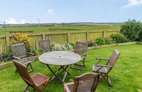 Langtoft House | Comfortable 3-Bed Retreat in Bridlington, Family & Pet-Friendly