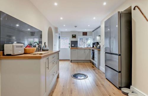 Broughton House | Cozy 3-Bed Retreat in Broughton - Family & Pet Friendly