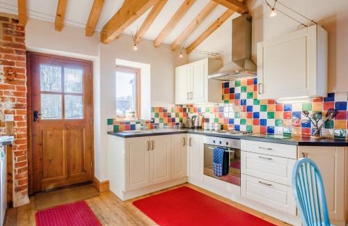 Saxthorpe House | Family-Friendly 3-Bedroom Stay in Corpusty with Pets Allowed