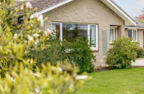 Rennington House | Family Retreat with 3 Beds in Craster - Pet Friendly Stay