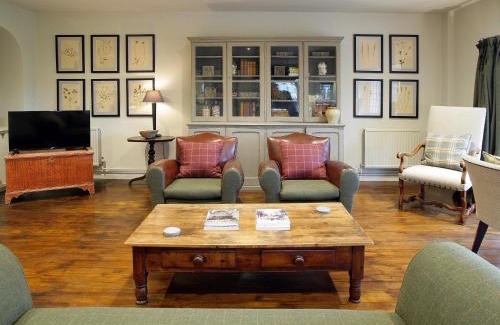 Alfriston House | Family-Friendly 3-Bedroom Retreat in Eastbourne