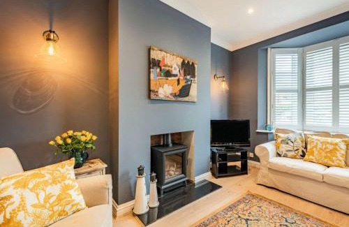 Meads House | Family-Friendly 3-Bed Retreat in Eastbourne - EHC01