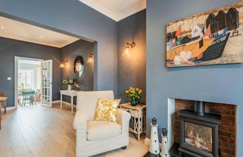 Meads House | Family-Friendly 3-Bed Retreat in Eastbourne - EHC01