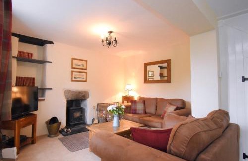 Holmrook House | Cozy 3-Bedroom Retreat in Pet-Friendly Eskdale SZ416