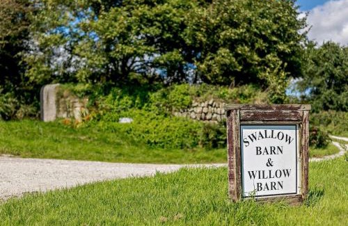 Helford Passage House | Family-Friendly 3 Bed Retreat in Falmouth with Hot Tub