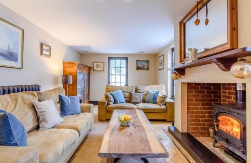 Faversham House | Pet-Friendly 3-Bedroom Retreat in Faversham