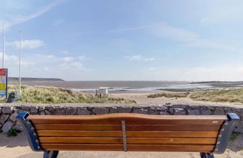 Port-Eynon House | Family-Friendly 3-Bed Retreat in Gower - Pet Welcoming