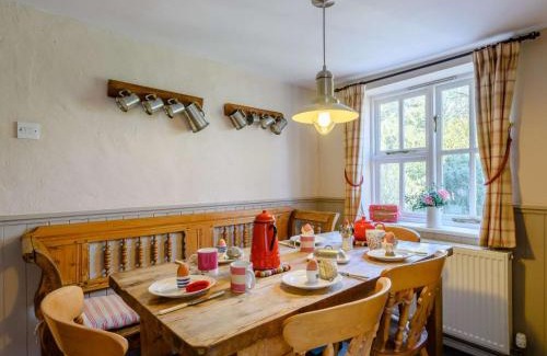 Great Ryburgh House | Pet-Friendly 3 Bed Retreat in Great Ryburgh KT143