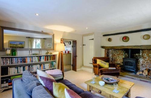 Great Ryburgh House | Pet-Friendly 3 Bed Retreat in Great Ryburgh KT143