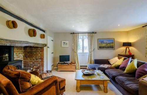 Great Ryburgh House | Pet-Friendly 3 Bed Retreat in Great Ryburgh KT143