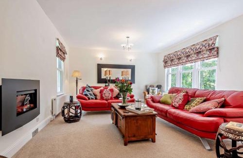 Langholm House | Family-Friendly 3 Bed Retreat in Langholm