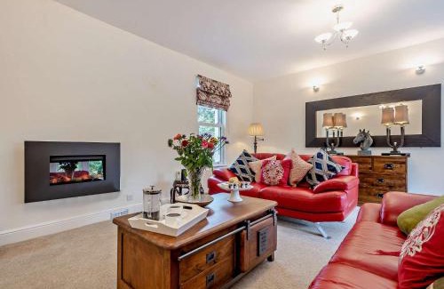 Langholm House | Family-Friendly 3 Bed Retreat in Langholm
