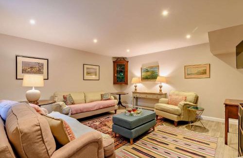 Lockerbie House | Comfortable 3-Bedroom Retreat in Lockerbie for Families