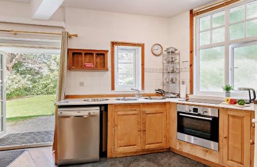 Machynlleth House | Comfortable 3-Bed Accommodation in Machynlleth