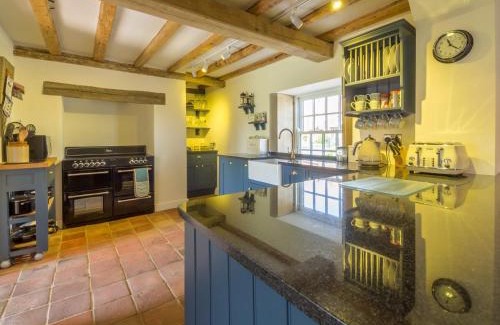 North Creake House | Exceptional 3-Bed Retreat in North Creake with Pet-Friendly Amenities