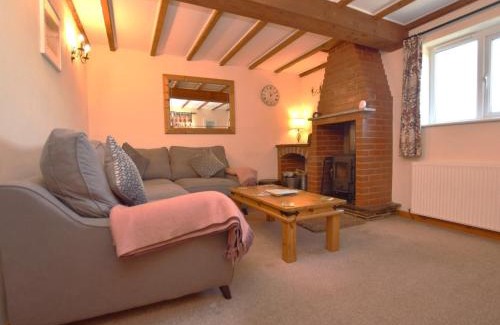 Padstow House | Family-Friendly 3-Bed Retreat in Padstow - Pet Welcome!