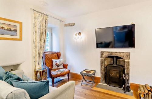 Settle House | Family-Friendly Retreat with Hot Tub in Settle