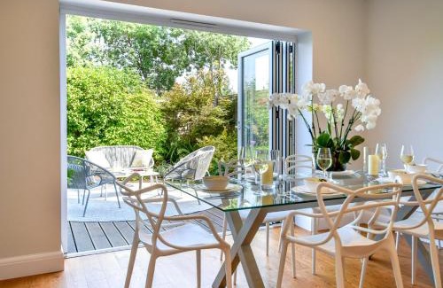 St Michaels House | Pet Friendly 3-Bed Retreat in Tenterden with Hot Tub