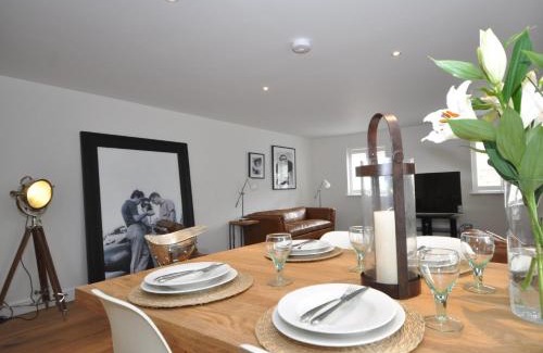 Tetbury Apartment | Family-Friendly 3 Bed Retreat in Tetbury, Perfect for Getaways