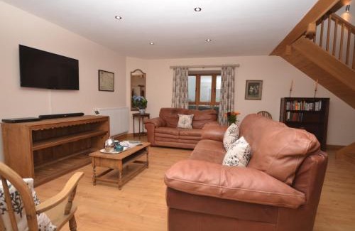 East Horrington House | Family-Friendly 3-Bed Hotel in Pet-Friendly Wells