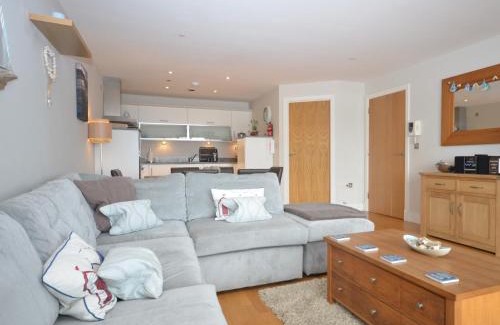 Westleigh Apartment | Family-Friendly 3-Bed Retreat in Westward Ho