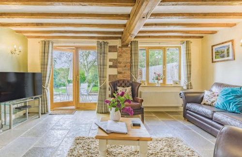 Upper Sapey House | Family-Friendly 3-Bed Retreat with Hot Tub in Worcester