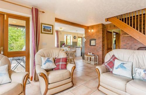 Upper Sapey House | Comfortable 3-Bedroom Retreat in Worcester for Families