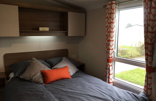 Christchurch Cabin | Top-Rated 3 Bed Mobile Home at Hoburne Park Christchurch