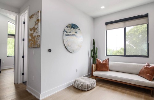 St. Johns House | 3 Bed Modern Design, Cowboy Pool, and Downtown!