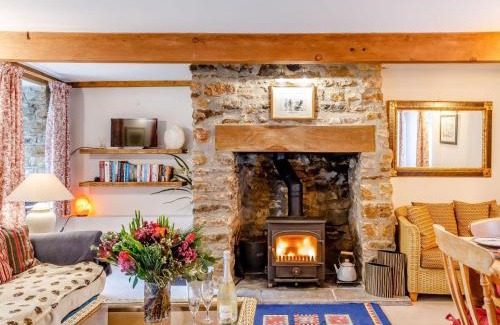 Chilcompton House | Family-Friendly 3-Bed Property in Bath - Pet Welcoming Stay