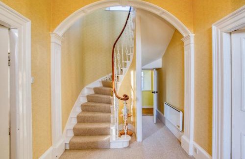 Hunspow House | Family-Friendly 3-Bed Property in Charming Castletown