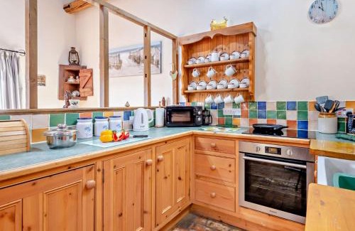 Deepdale House | Comfortable 3-Bed Property in Tatterset with Great Amenities