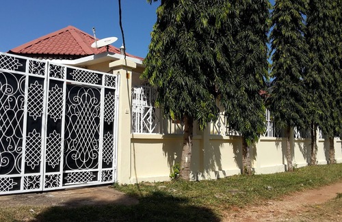 Chukwani Villa | Cozy 3-Bed House with Oceanfront Views in Zanzibar Chukwani